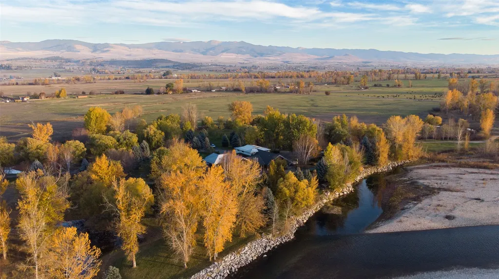 2725 River Bend Lane Stevensville MT 59870