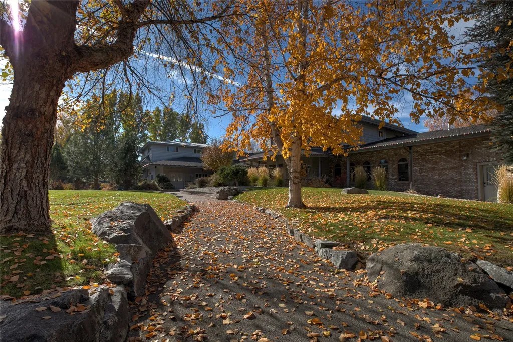 2725 River Bend Lane Stevensville MT 59870