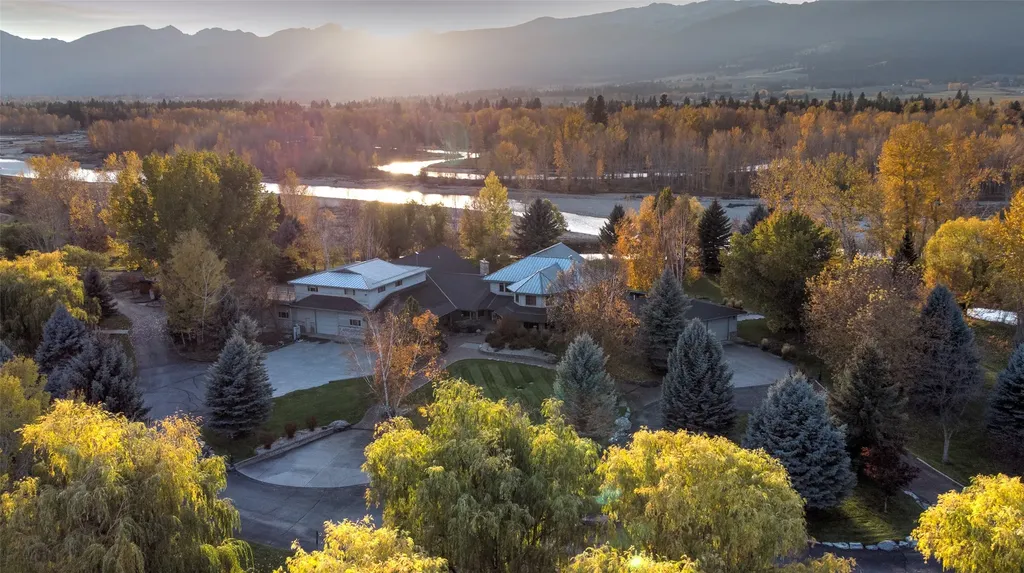 2725 River Bend Lane Stevensville MT 59870