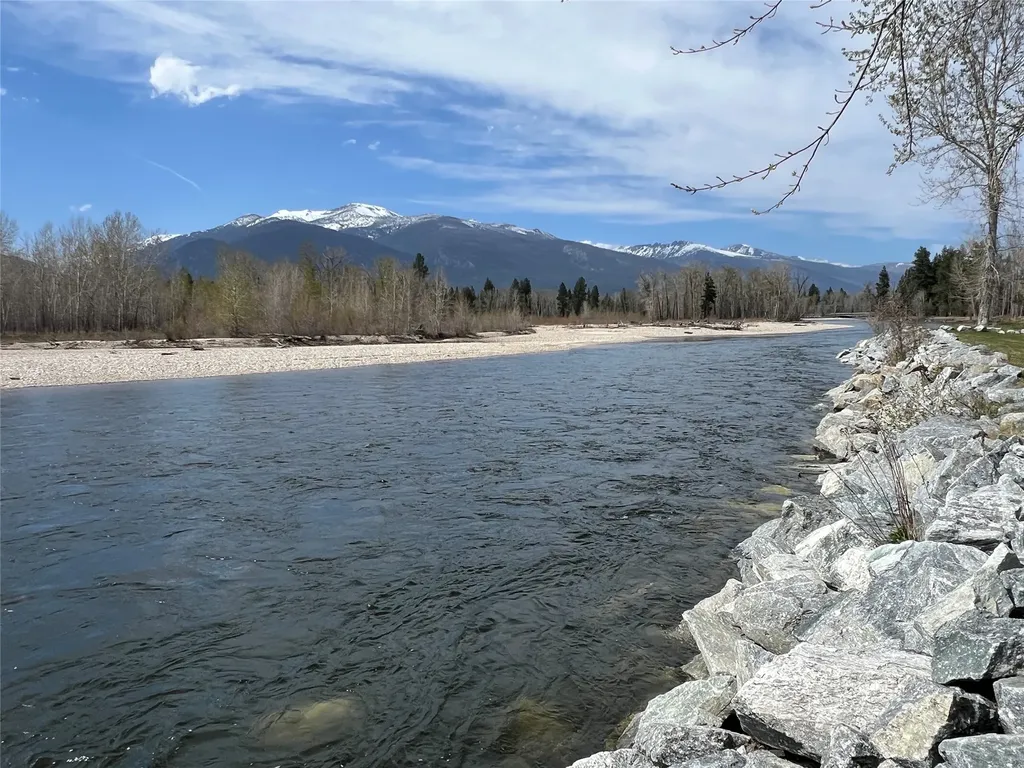 2725 River Bend Lane Stevensville MT 59870