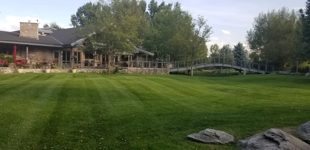 2725 River Bend Lane Stevensville MT 59870