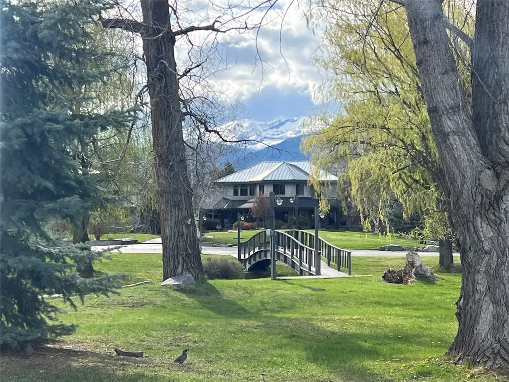 2725 River Bend Lane Stevensville MT 59870