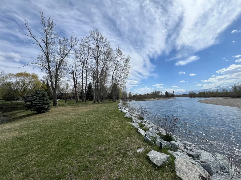 2725 River Bend Lane Stevensville MT 59870