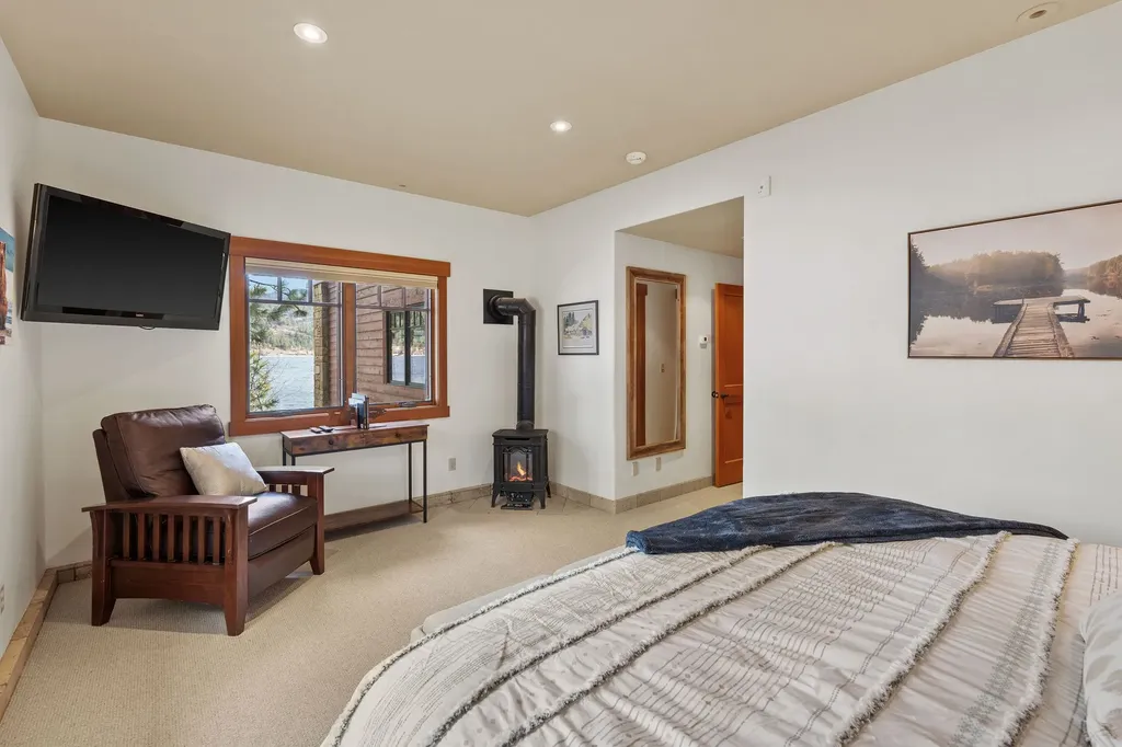 15024 Yenne Point Road Bigfork MT 59911