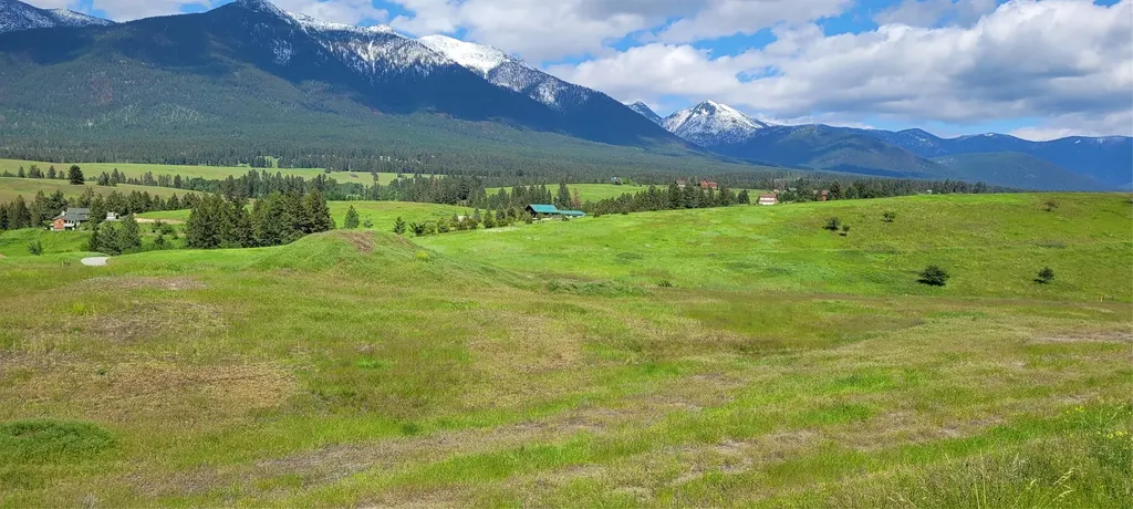 89 Grassy Loop Eureka MT 59917