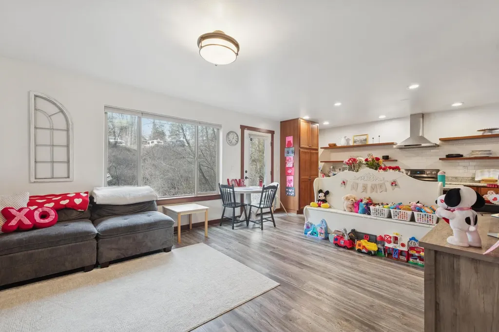 23 Cedar Pointe Loop Columbia Falls MT 59912