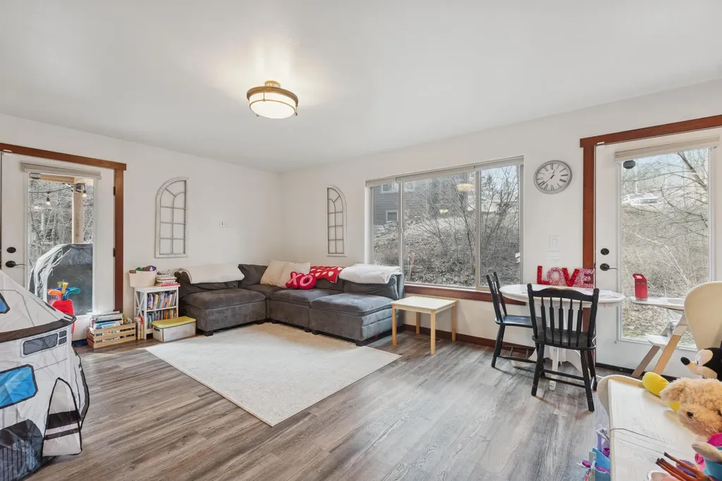 23 Cedar Pointe Loop Columbia Falls MT 59912