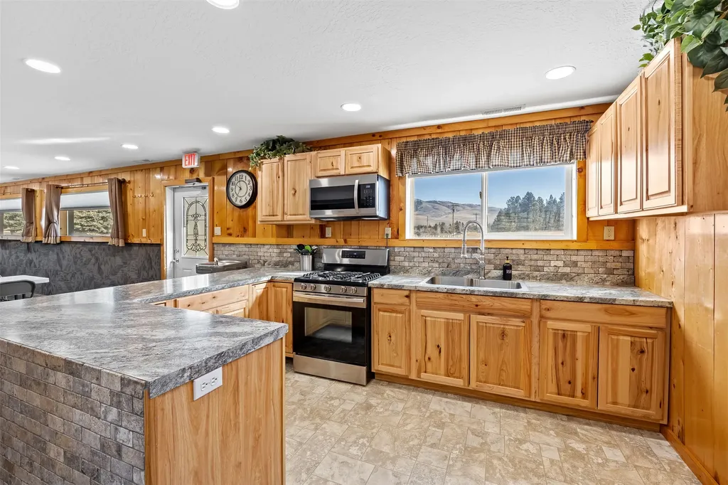 6023 Sun Valley Road Lolo MT 59847