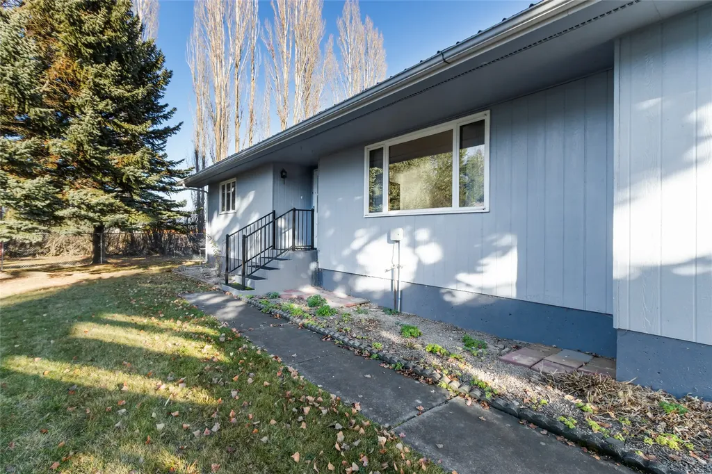 2875 Helena Flats Road Kalispell MT 59901