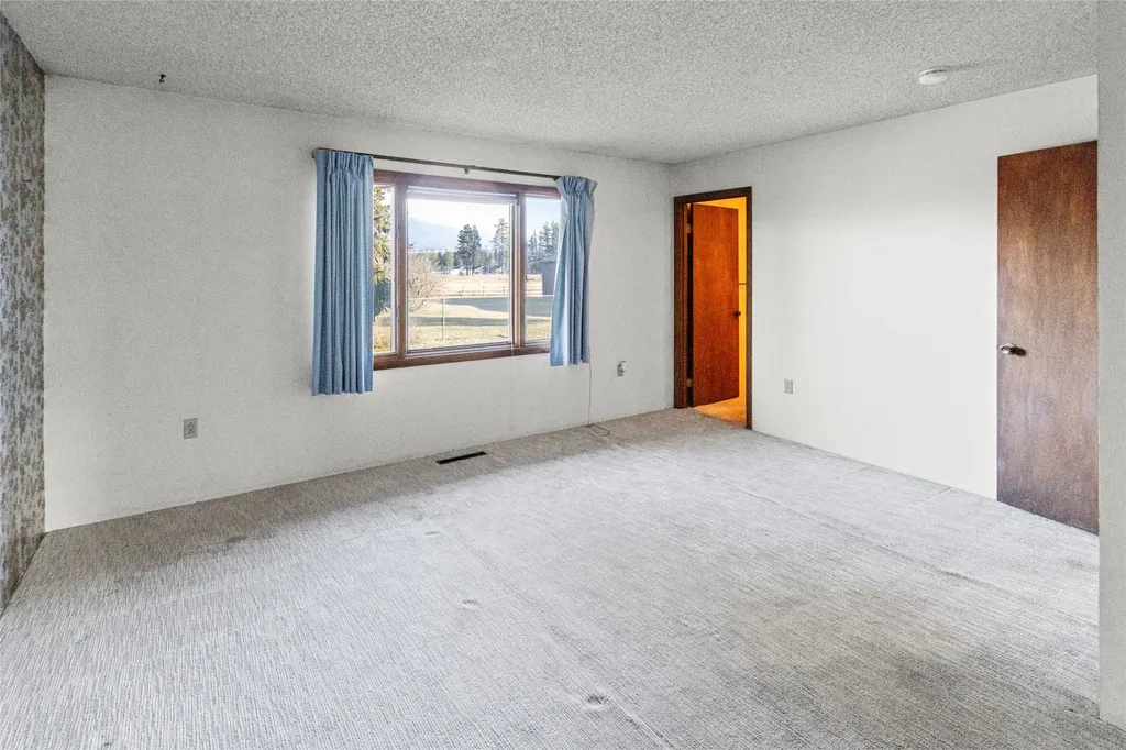 2875 Helena Flats Road Kalispell MT 59901