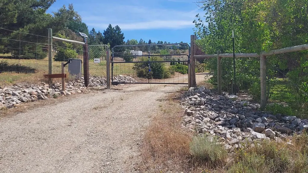 1025 Iron Cap Drive Stevensville MT 59870