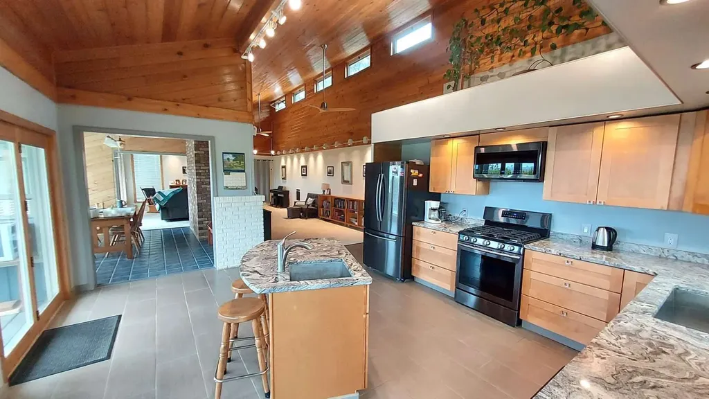 1025 Iron Cap Drive Stevensville MT 59870