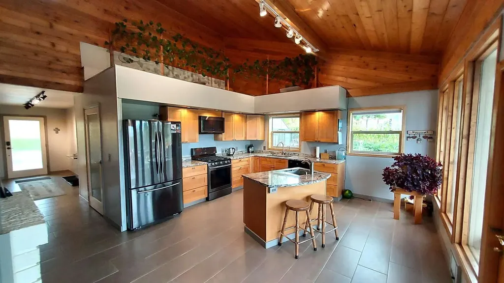 1025 Iron Cap Drive Stevensville MT 59870