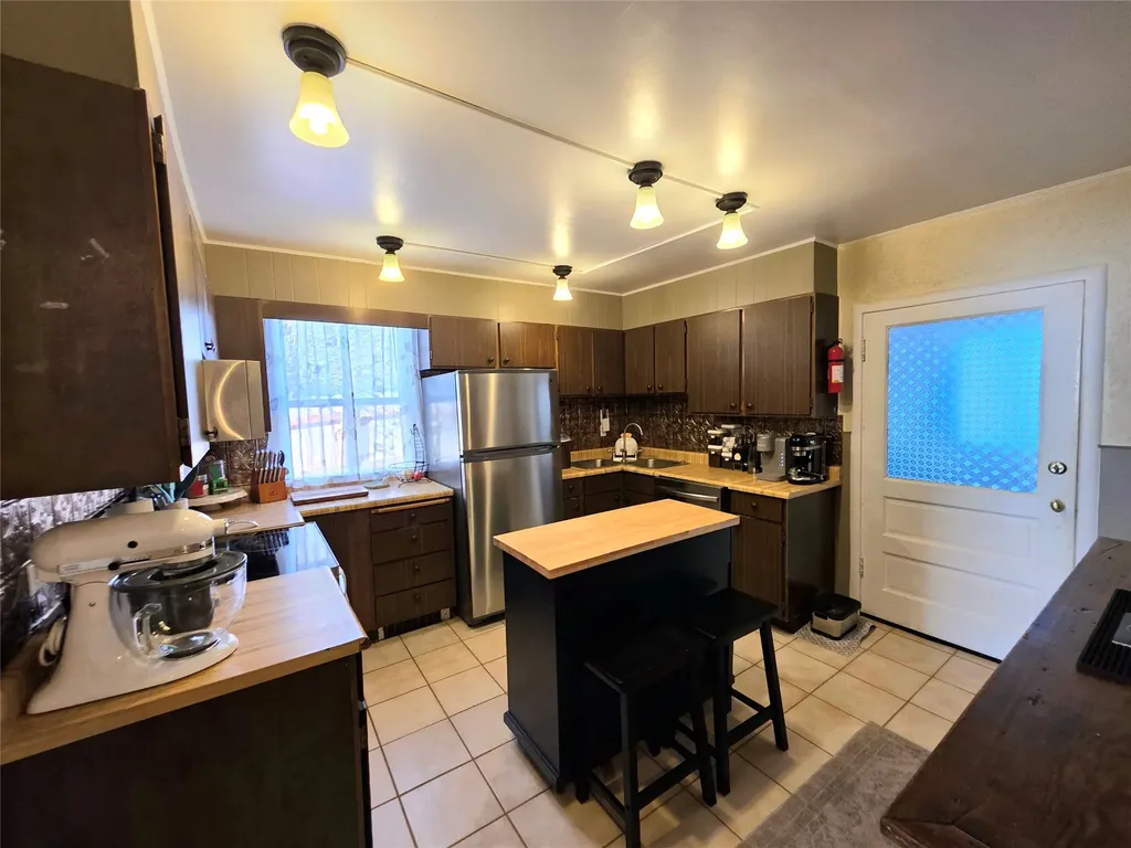 1009 Caledonia Street Butte MT 59701