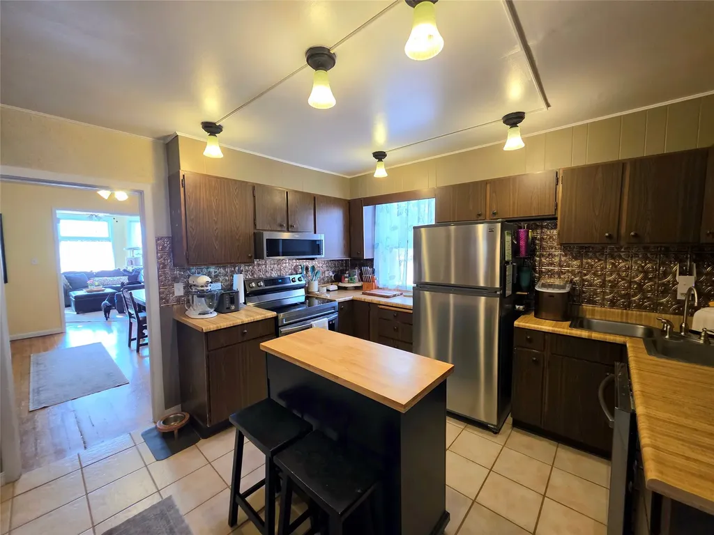 1009 Caledonia Street Butte MT 59701