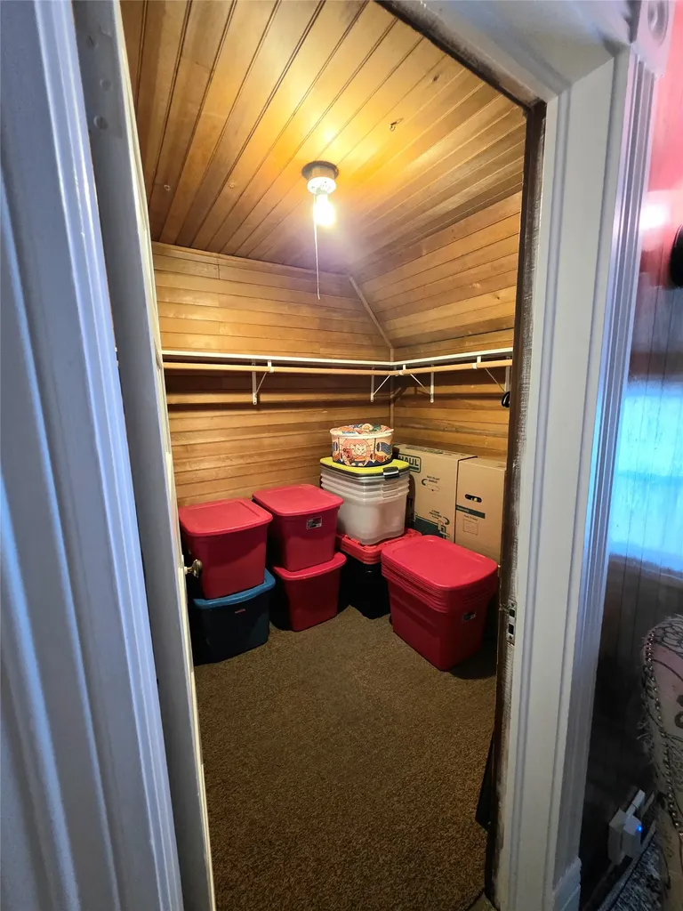 1009 Caledonia Street Butte MT 59701