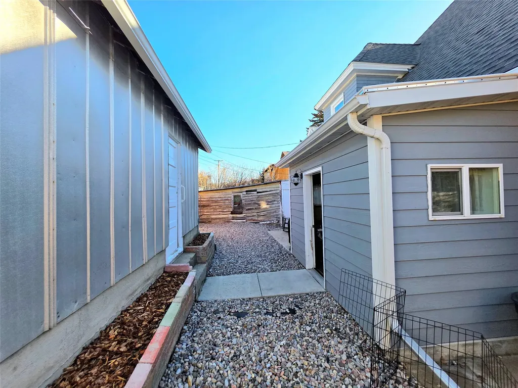 1009 Caledonia Street Butte MT 59701