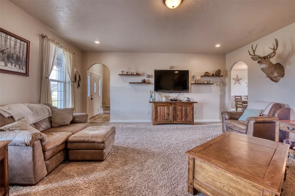 375 Whispering Willow Way Corvallis MT 59828