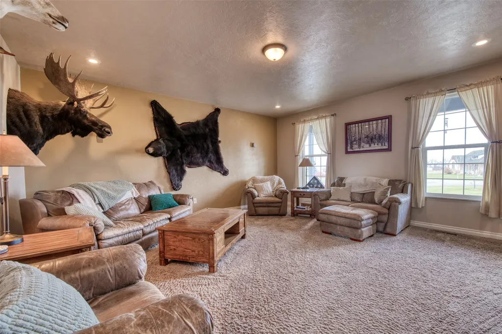 375 Whispering Willow Way Corvallis MT 59828
