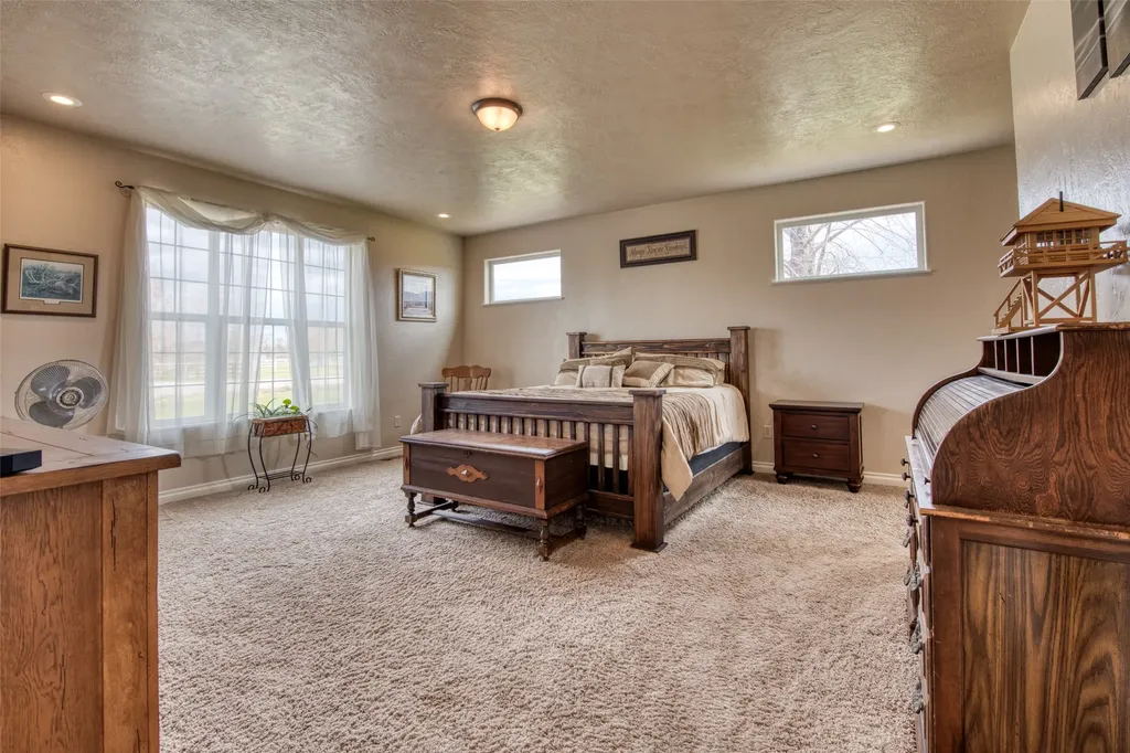 375 Whispering Willow Way Corvallis MT 59828