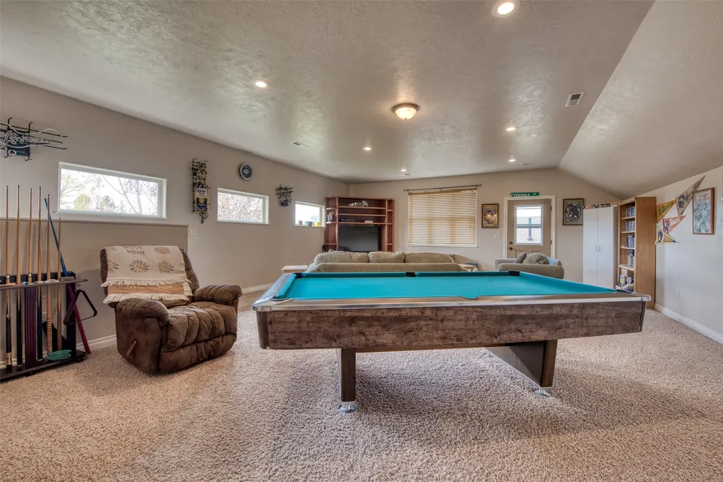 375 Whispering Willow Way Corvallis MT 59828