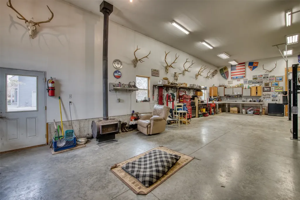 375 Whispering Willow Way Corvallis MT 59828