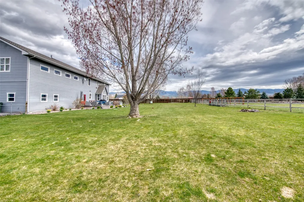 375 Whispering Willow Way Corvallis MT 59828