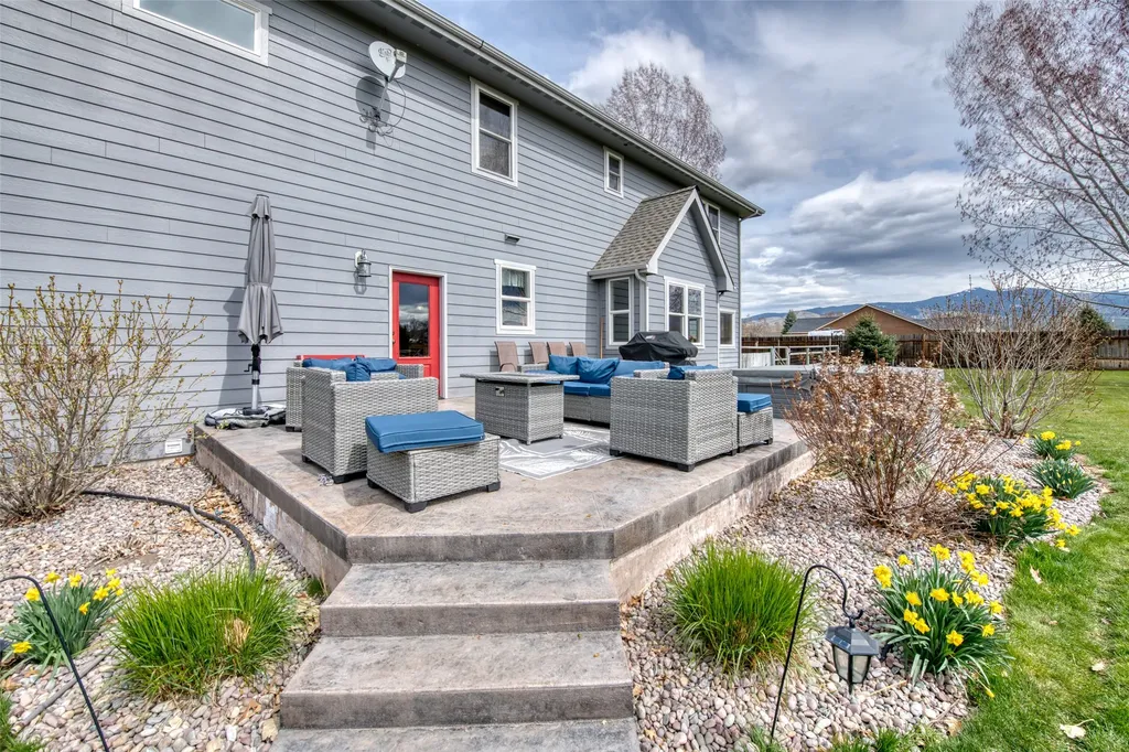375 Whispering Willow Way Corvallis MT 59828