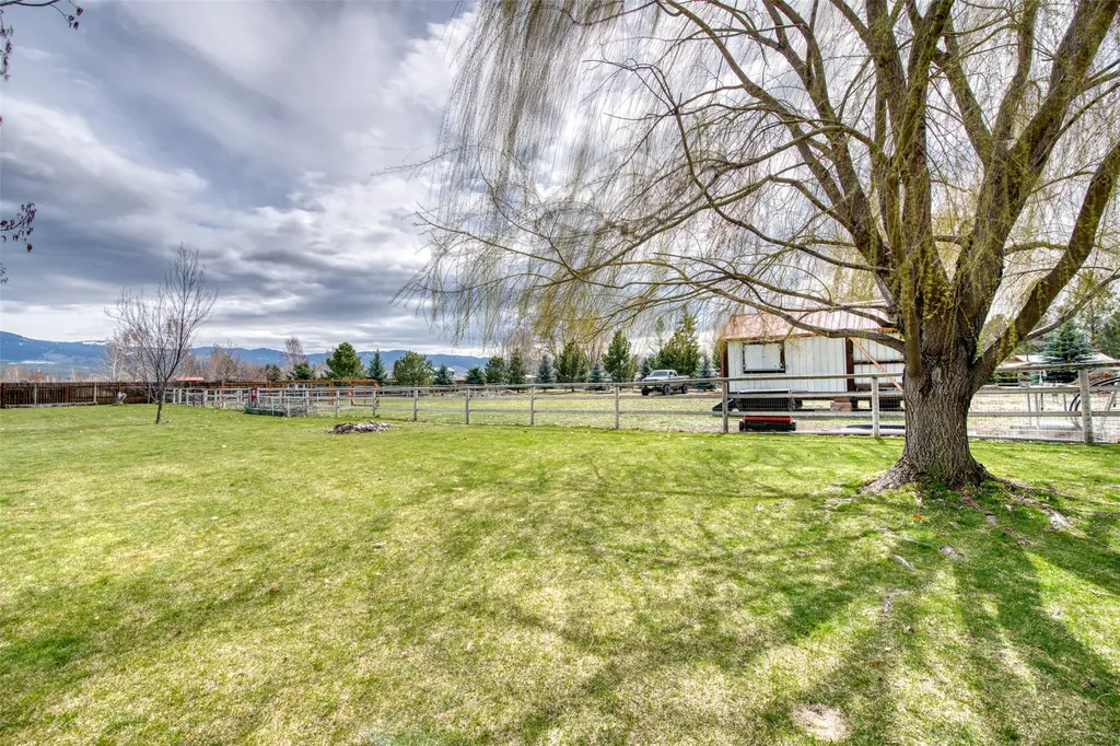 375 Whispering Willow Way Corvallis MT 59828