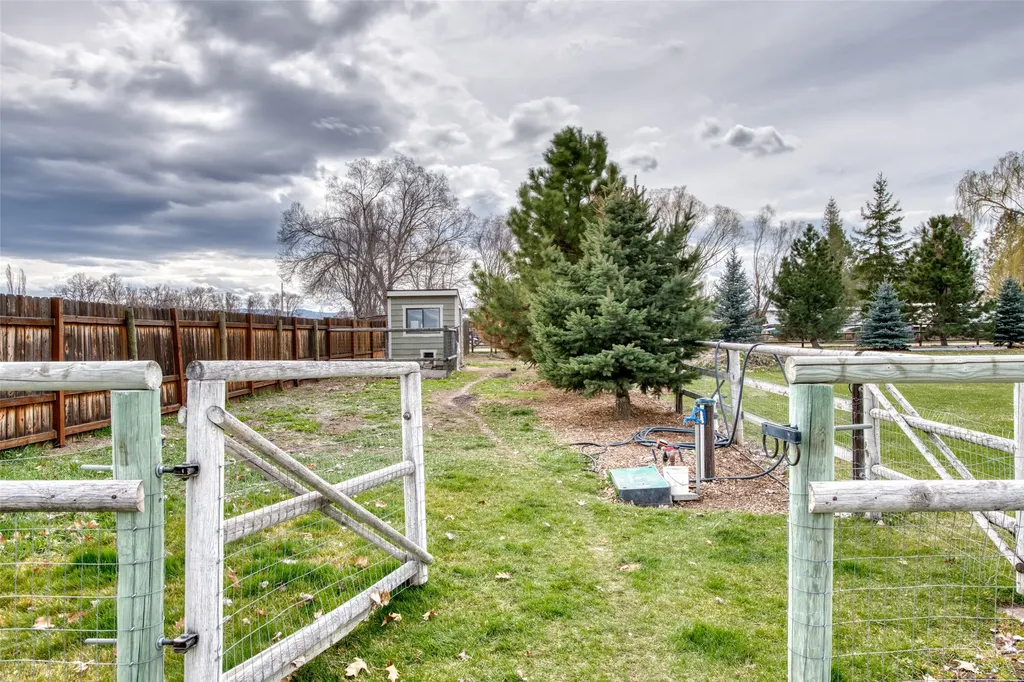 375 Whispering Willow Way Corvallis MT 59828