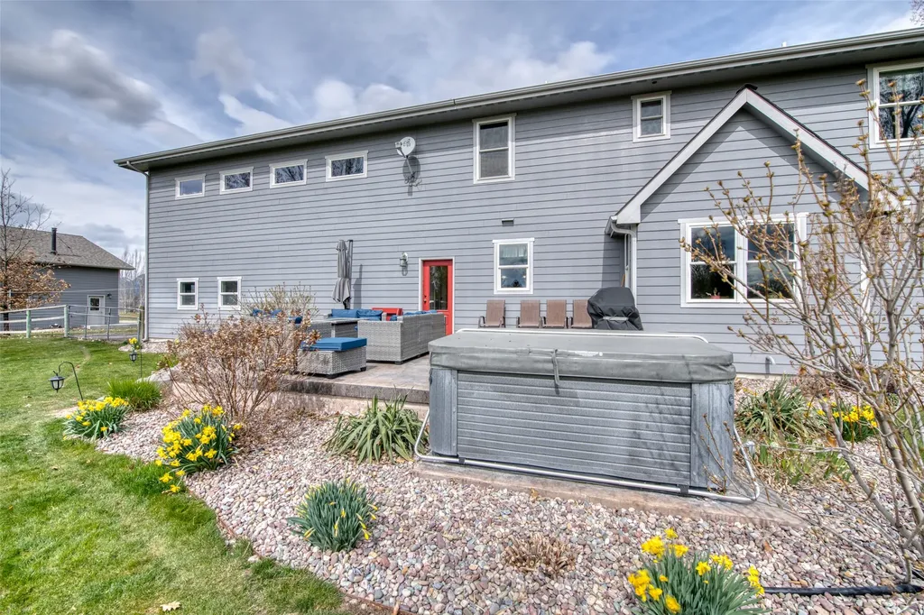 375 Whispering Willow Way Corvallis MT 59828