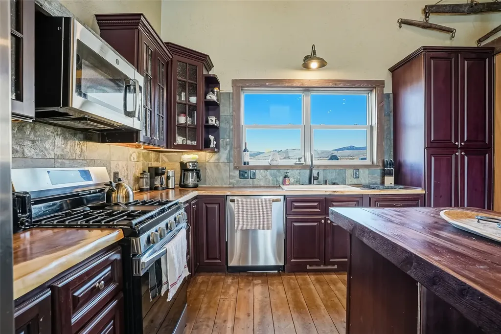 375 Double D Road Stevensville MT 59870