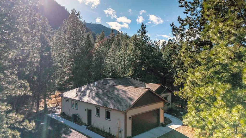 955 Reardon Lane Alberton MT 59820