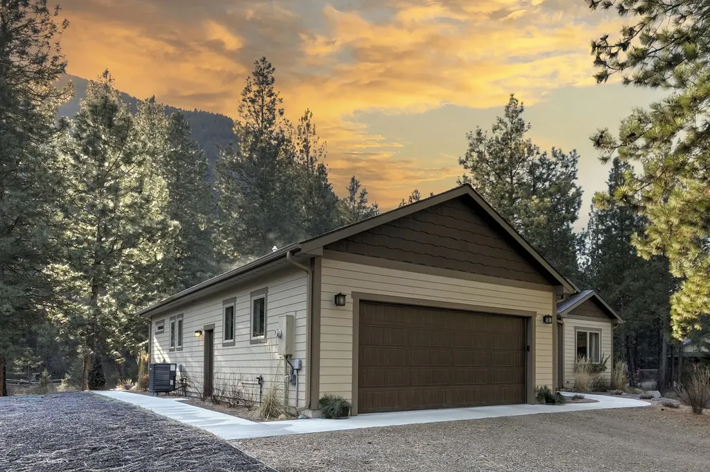 955 Reardon Lane Alberton MT 59820