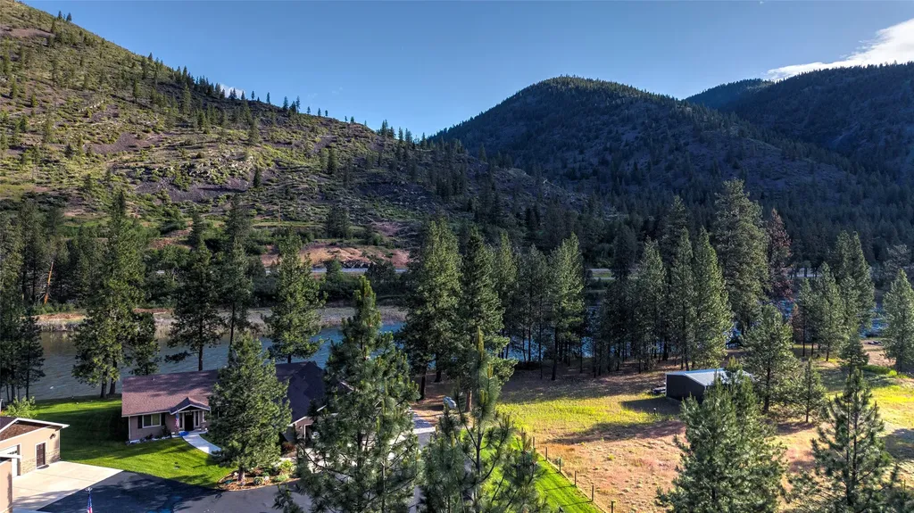 955 Reardon Lane Alberton MT 59820