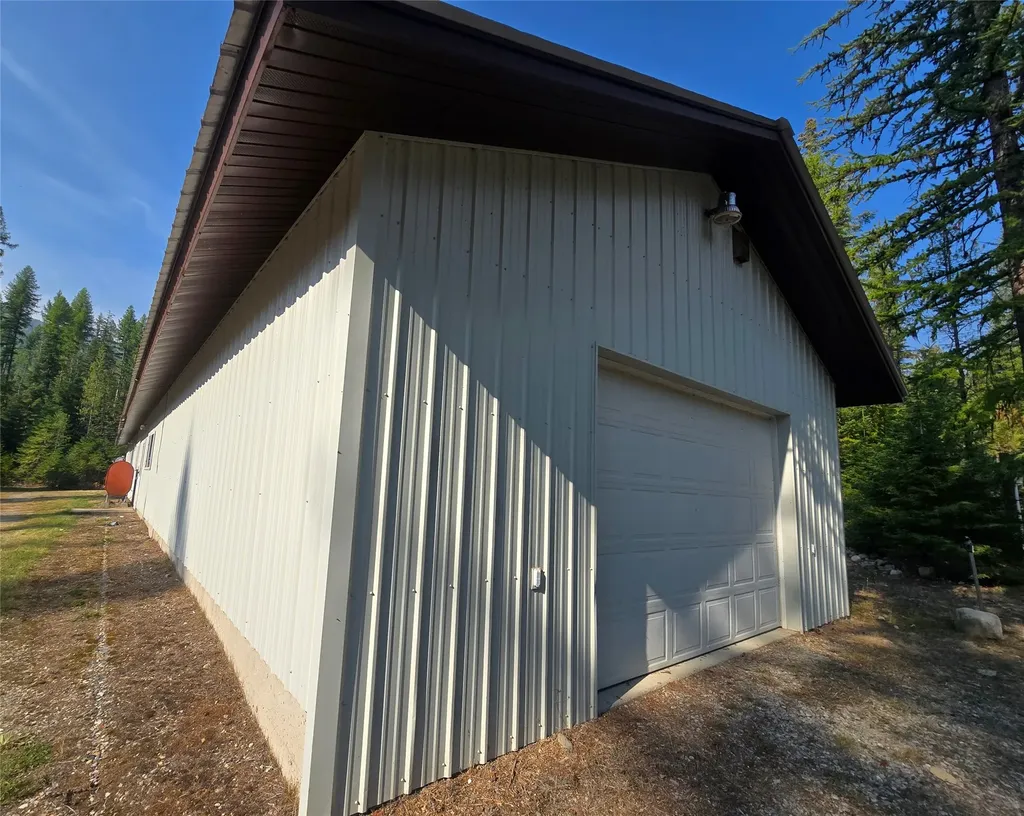 401 Western Larch Lane Yaak MT 59935