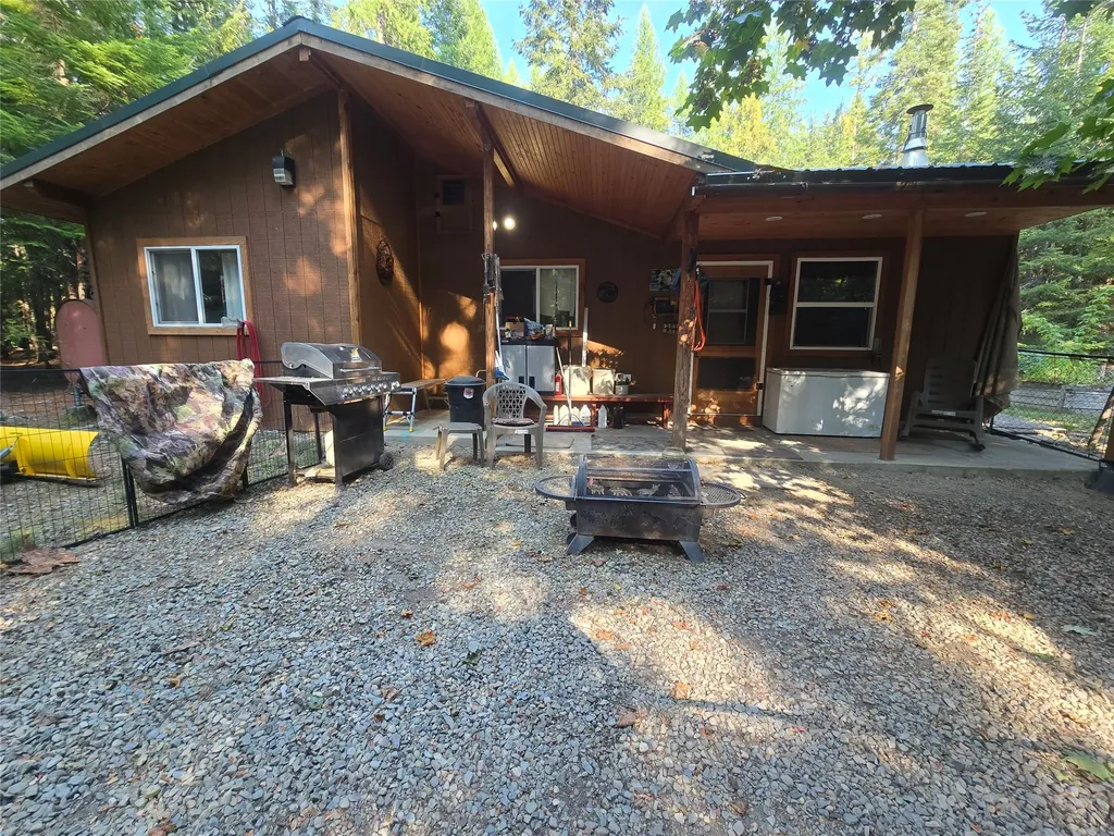 401 Western Larch Lane Yaak MT 59935