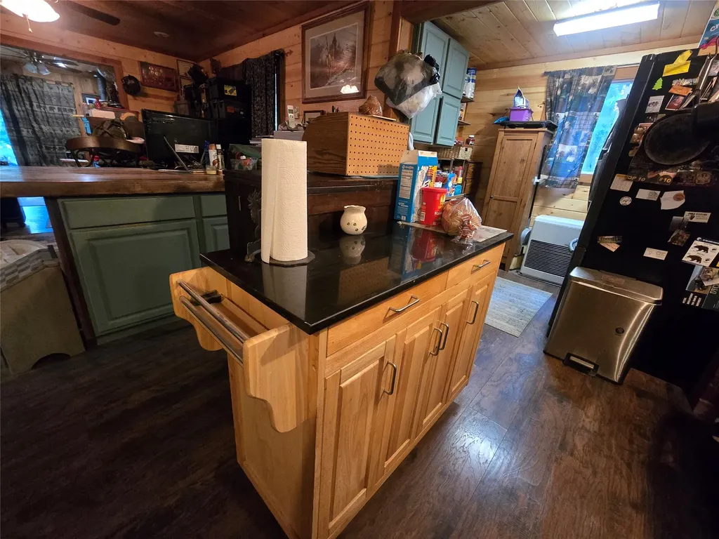 401 Western Larch Lane Yaak MT 59935