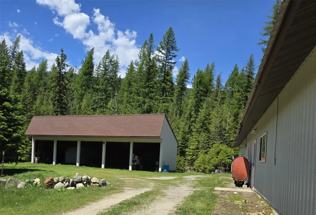 401 Western Larch Lane Yaak MT 59935