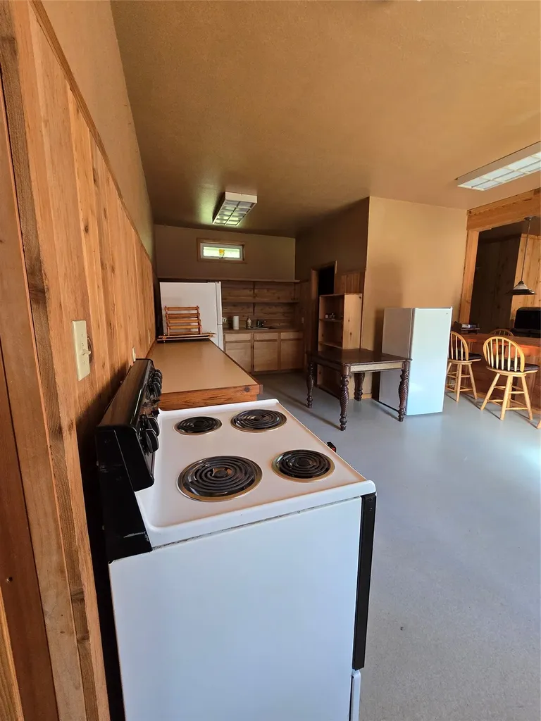 401 Western Larch Lane Yaak MT 59935