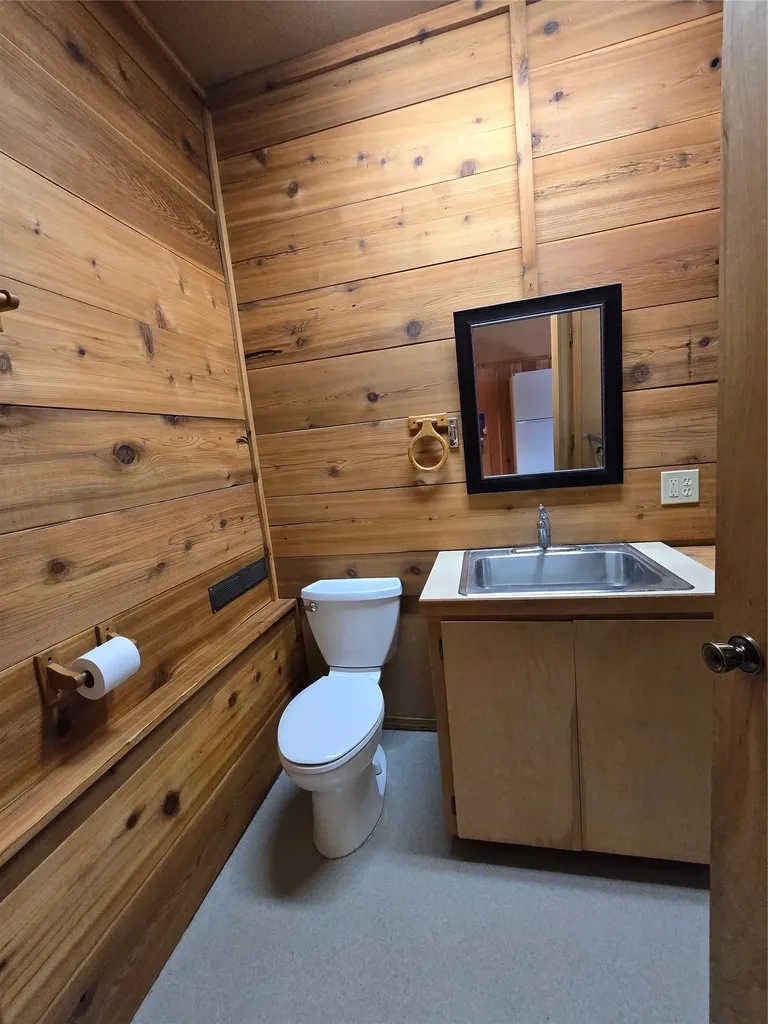 401 Western Larch Lane Yaak MT 59935