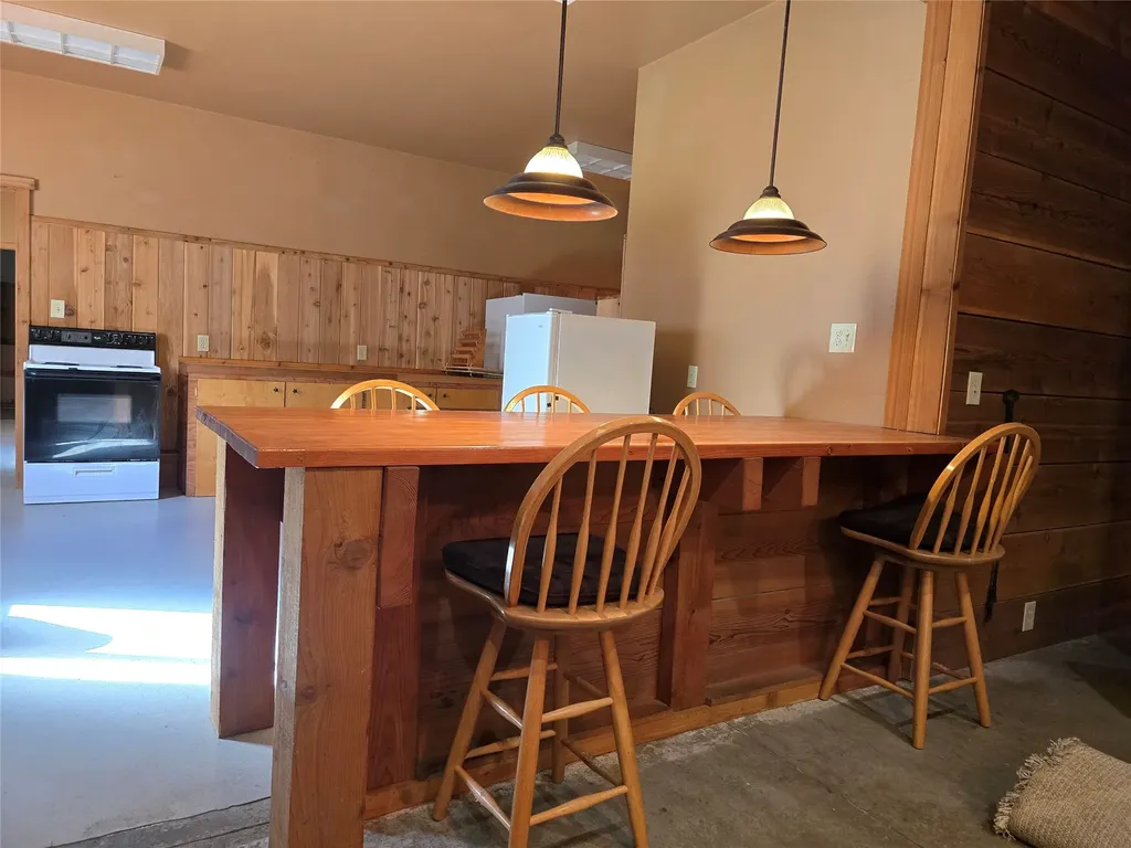 401 Western Larch Lane Yaak MT 59935