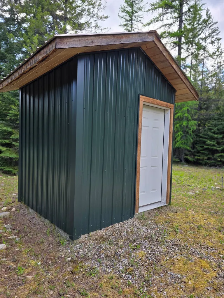 401 Western Larch Lane Yaak MT 59935