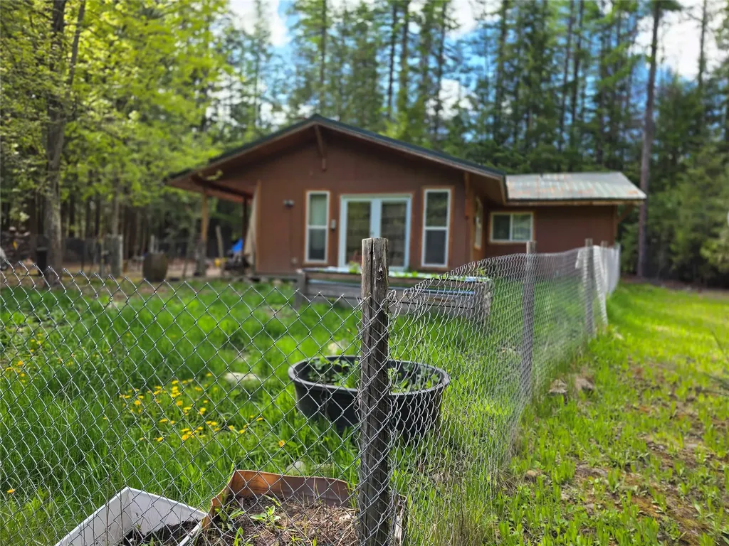 401 Western Larch Lane Yaak MT 59935