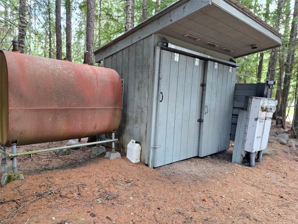 401 Western Larch Lane Yaak MT 59935