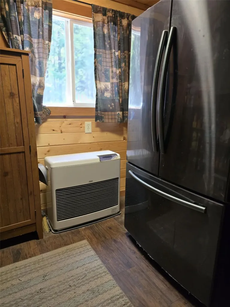 401 Western Larch Lane Yaak MT 59935