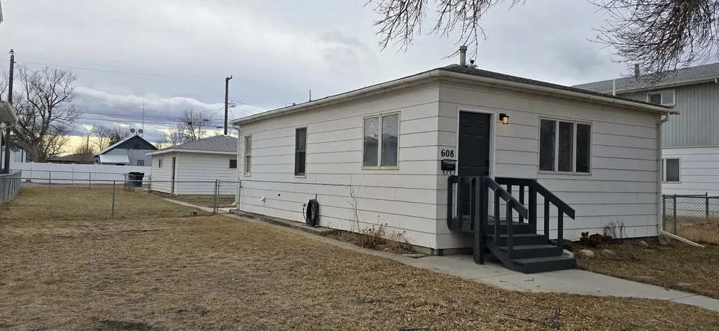 608 3rd Avenue SW Great Falls MT 59404