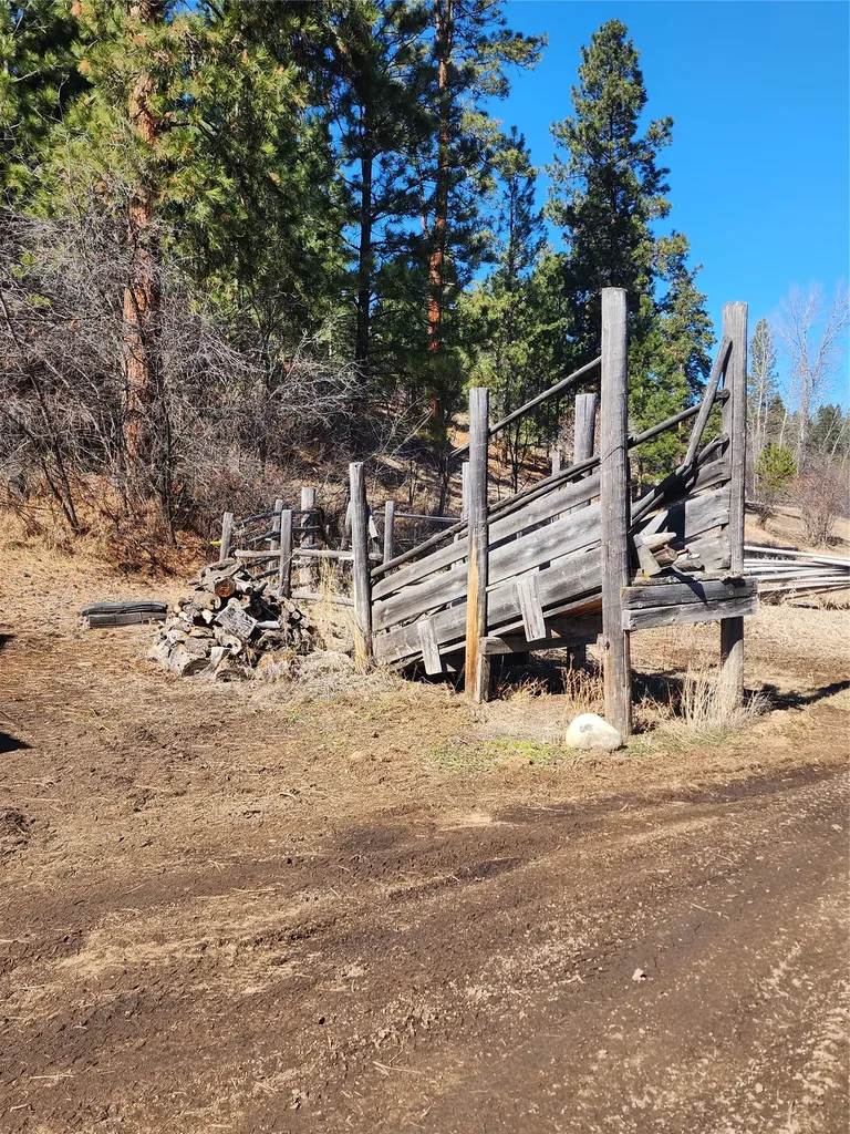 609 Solleder Lane Darby MT 59829