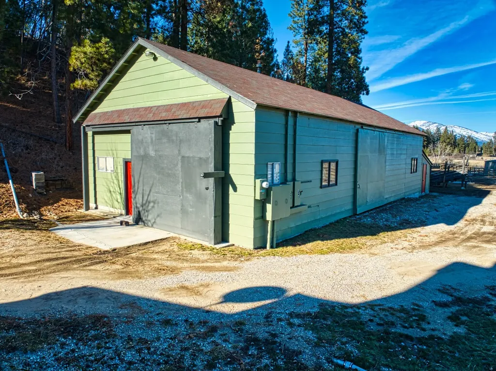 609 Solleder Lane Darby MT 59829