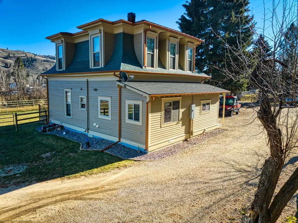 609 Solleder Lane Darby MT 59829